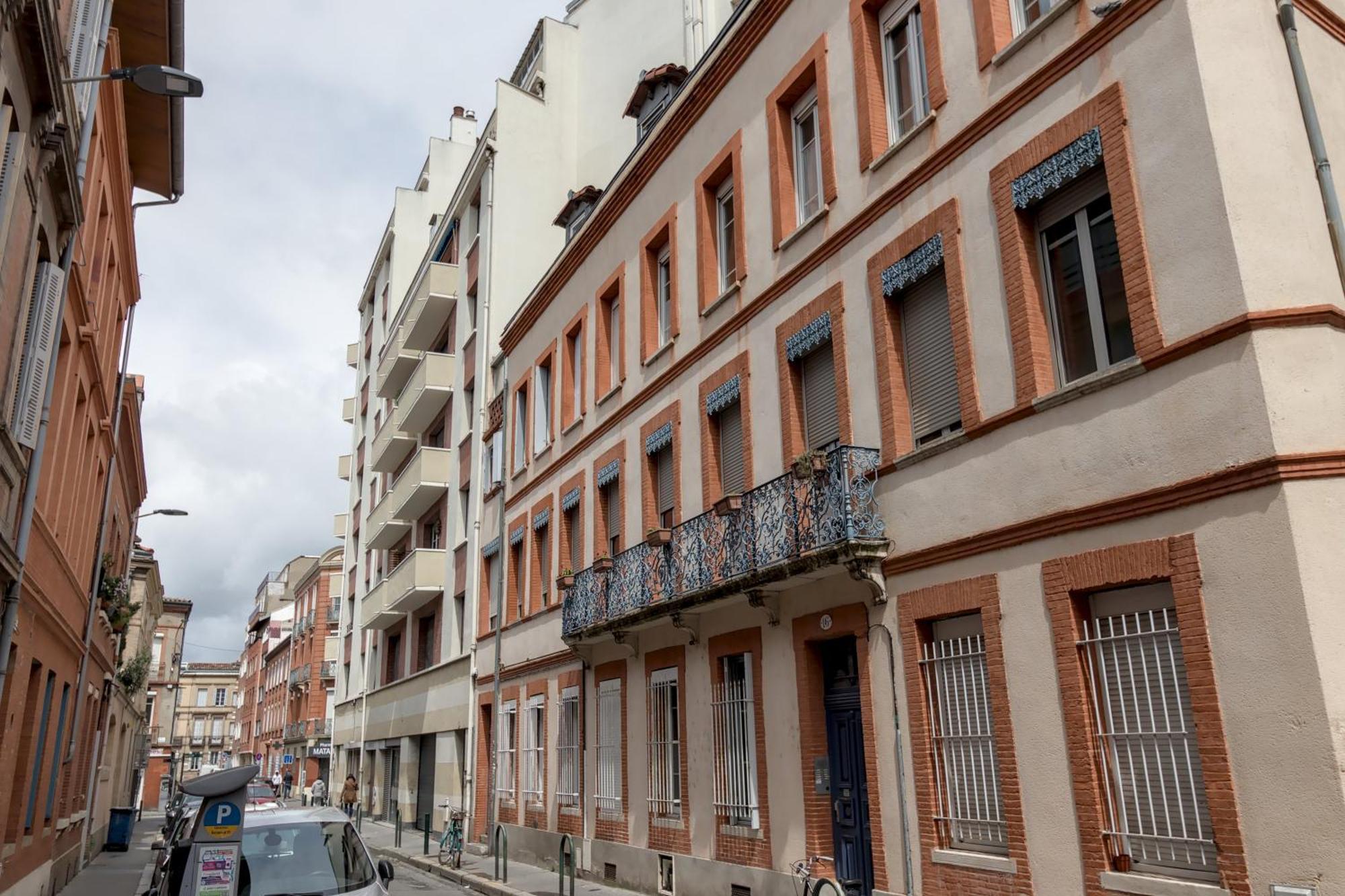 トゥールーズLe Nid D'Orient Entre Matabiau Et Capitole Parkingアパートメント エクステリア 写真